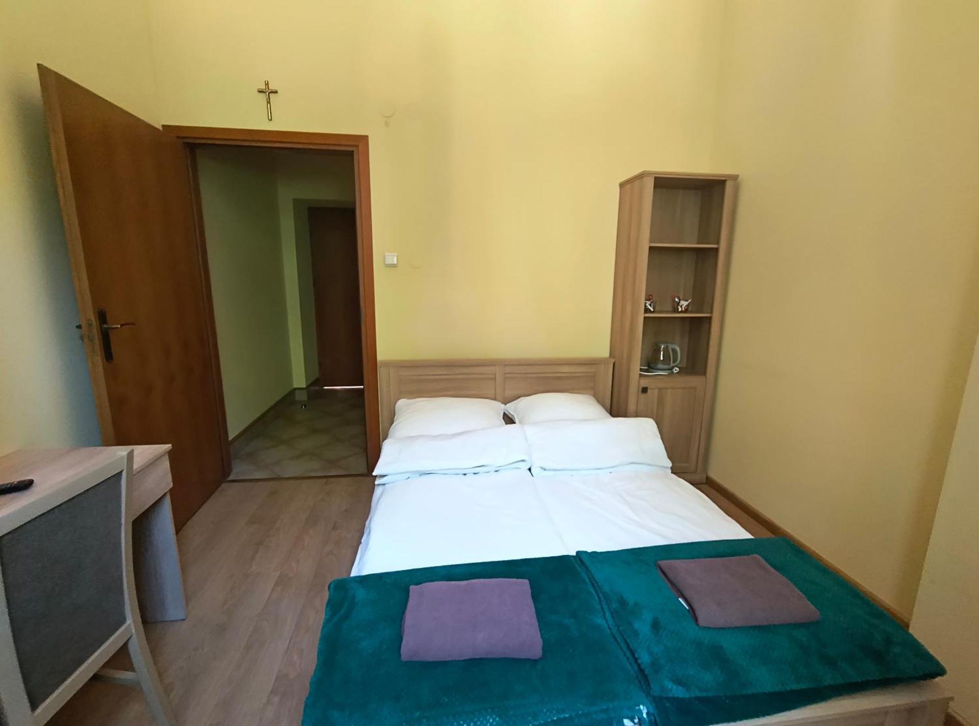 Dobry Zakatek Dom Rekolekcyjny Hotel Konstancin-Jeziorna Exterior photo